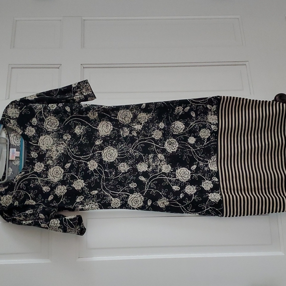LuLaRoe XS Julia